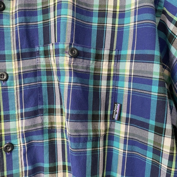 Patagonia Button Up Organic Cotton Plaid Shirt - Picture 3 of 12